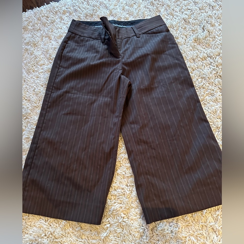 Express women’s brown pinstripe capri